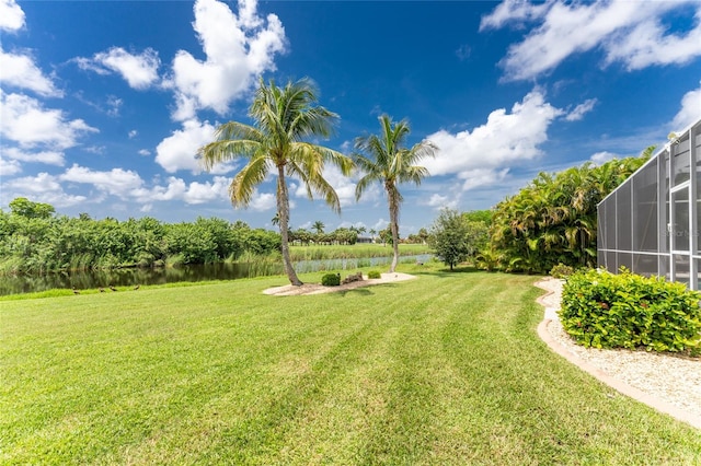 view of yard featuring a water view