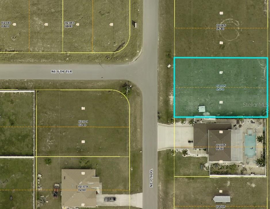 647 NE 7th Place, Cape Coral, FL 33909