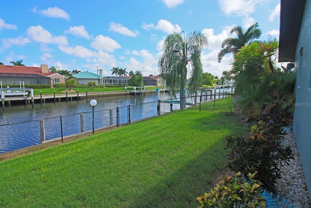 view of yard featuring a water view