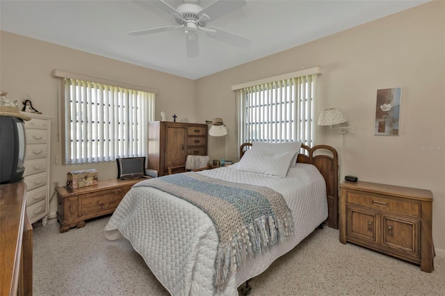 bedroom with ceiling fan