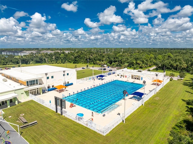 view of swimming pool