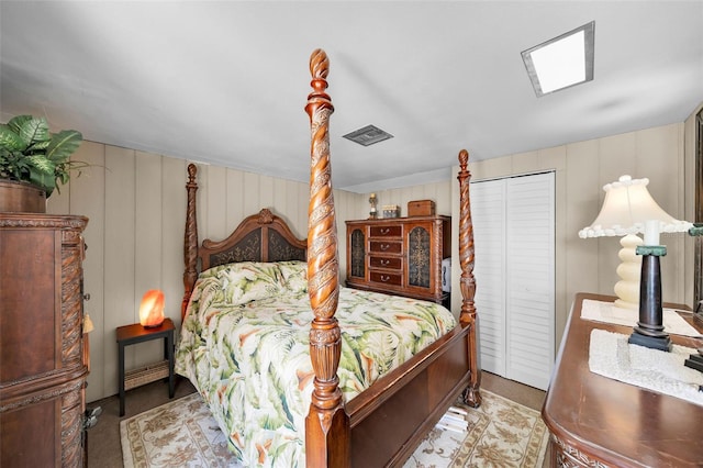 bedroom featuring a closet