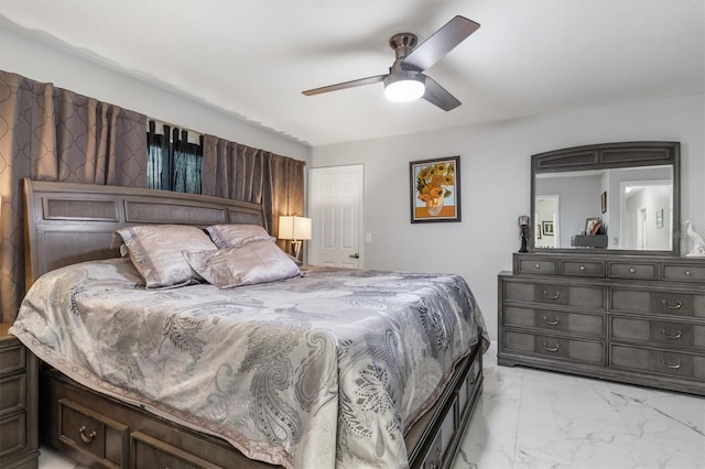 bedroom with ceiling fan