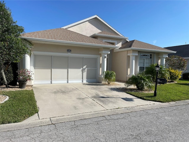 view of front facade featuring a garage