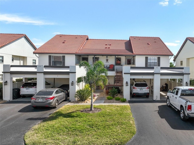 view of front of house with a front yard