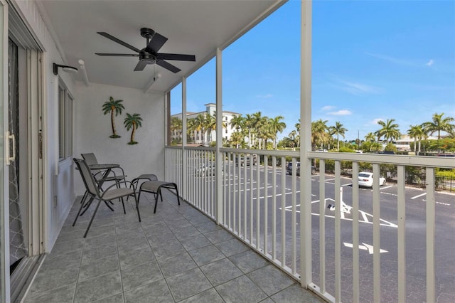 balcony with ceiling fan