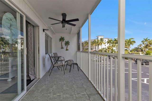 balcony featuring ceiling fan