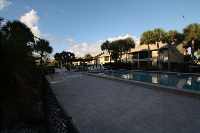 255 Mission Trl S Unit J, Venice, FL 34285 - community pool with a patio area