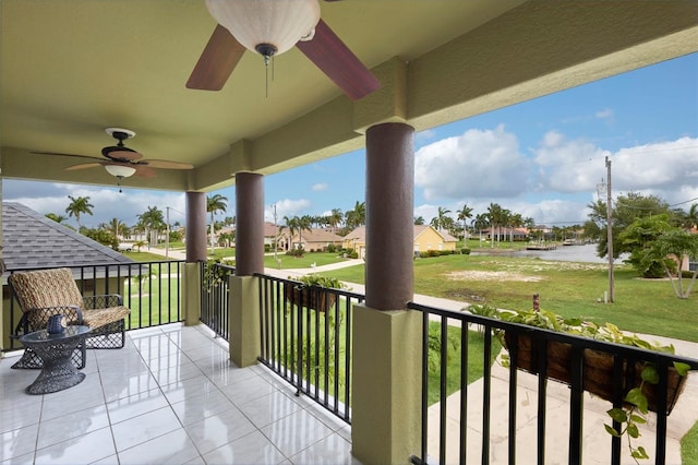 balcony featuring ceiling fan