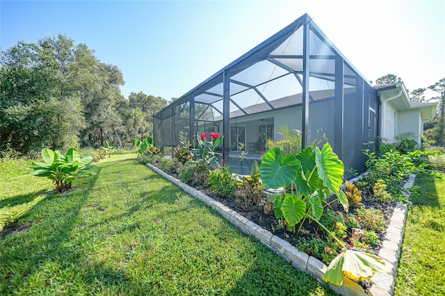 view of yard featuring a lanai