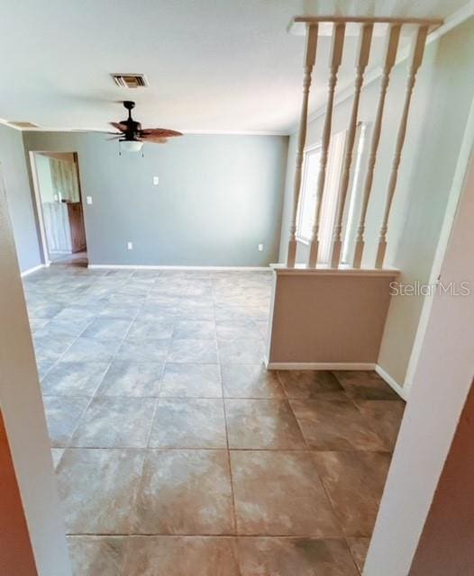 empty room with ceiling fan