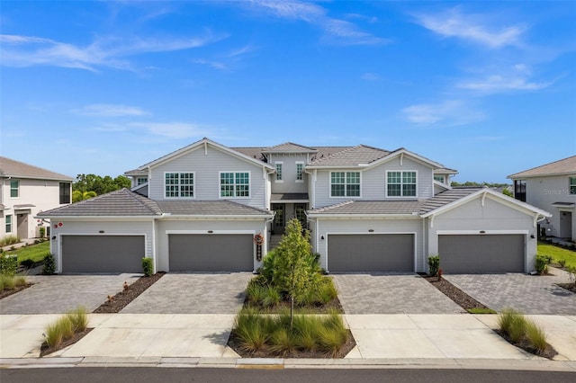 view of front facade featuring a garage