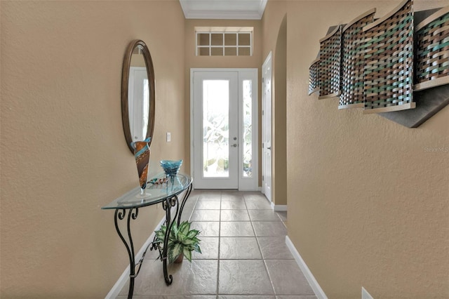 foyer with crown molding