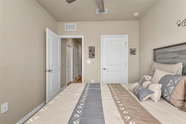 bedroom with ceiling fan