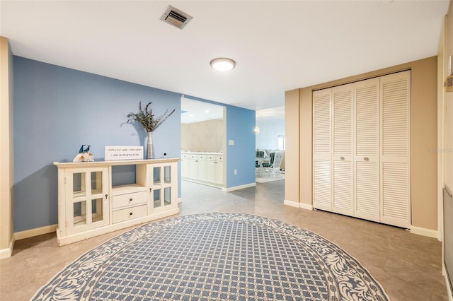 bedroom with a closet