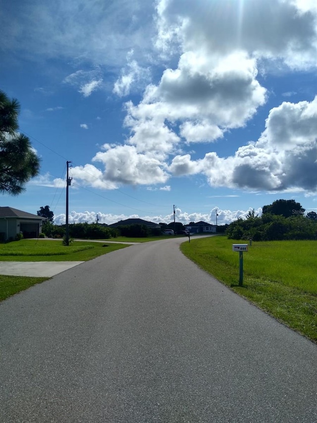 Listing photo 2 for 443 Albatross Rd, Rotonda West FL 33947