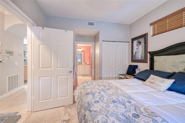 bedroom with a closet