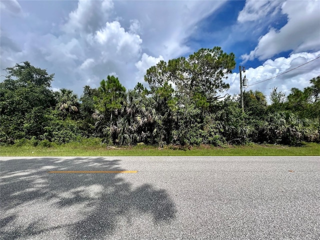 Listing photo 3 for 168 Prineville St, Port Charlotte FL 33954