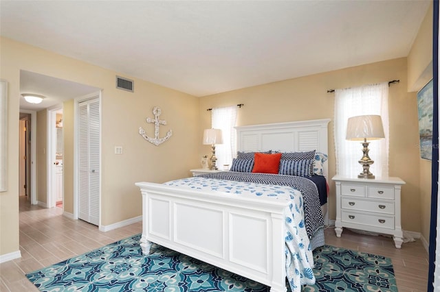 bedroom featuring a closet