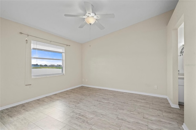 empty room with ceiling fan