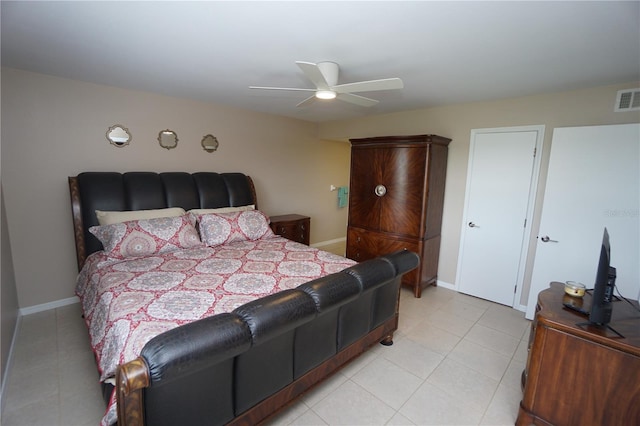 bedroom featuring ceiling fan