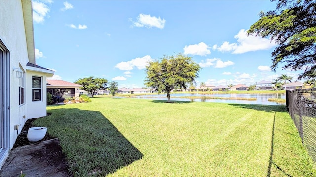 view of yard featuring a water view