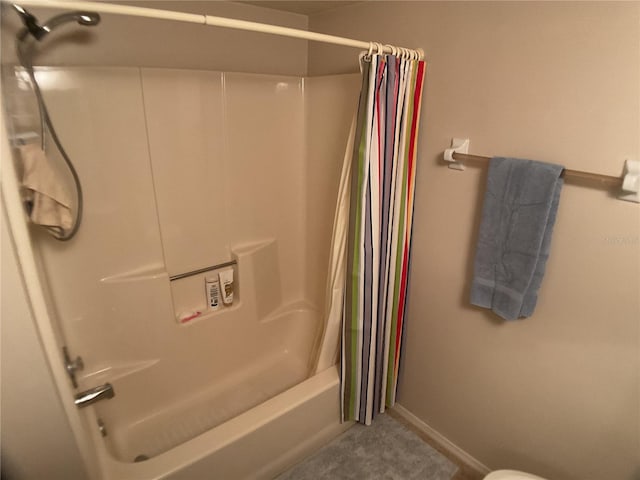 bathroom featuring shower / bath combo