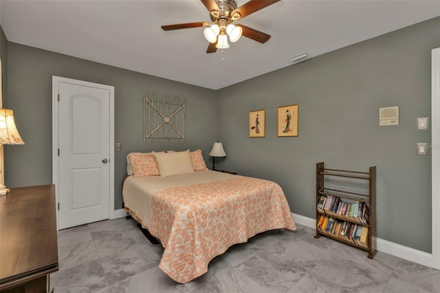 bedroom with ceiling fan