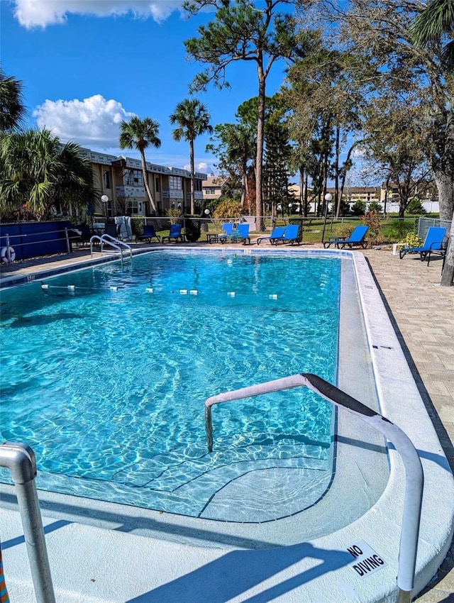 view of swimming pool