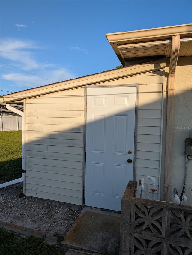 view of outbuilding