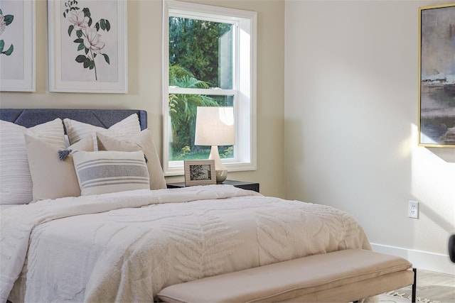 956 Harbor Town Dr, Venice, FL 34292 - bedroom featuring baseboards