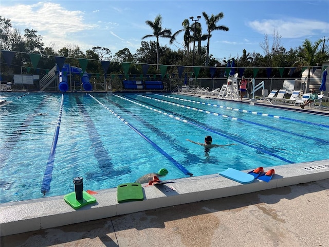 view of swimming pool