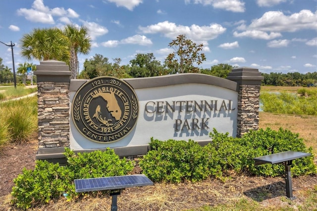 view of community / neighborhood sign