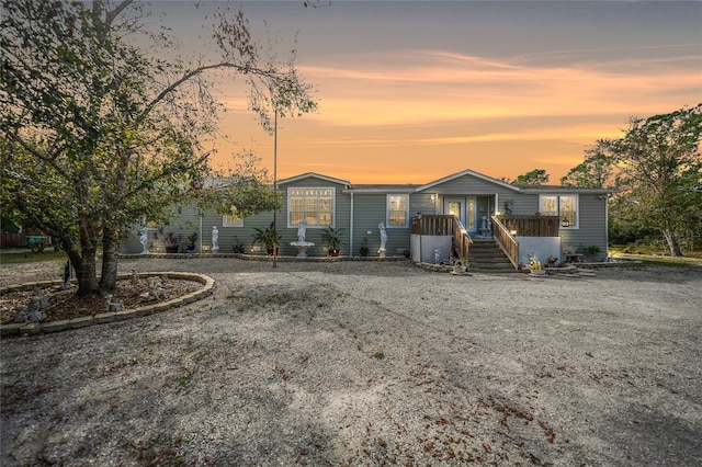 view of front of property