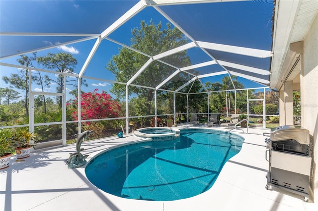 view of pool featuring a lanai, a patio area, an in ground hot tub, and grilling area