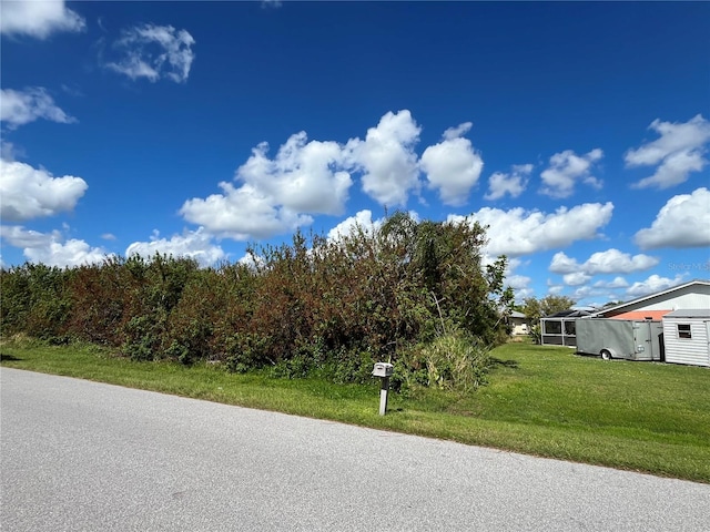 Listing photo 3 for 520 Fenton Ave NW, Port Charlotte FL 33952