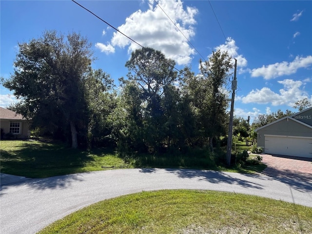 Listing photo 2 for 304 Oyahue St, Punta Gorda FL 33983