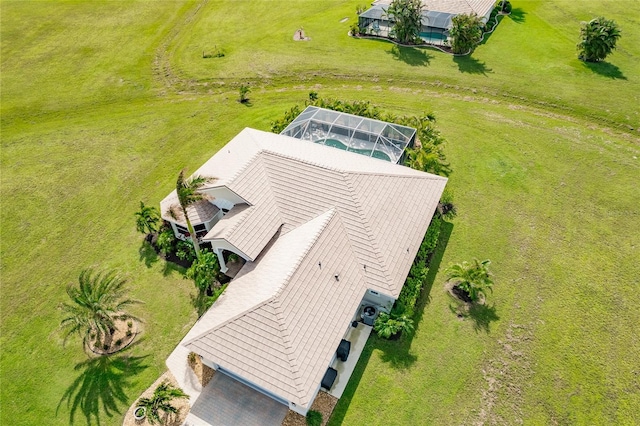 birds eye view of property featuring a rural view