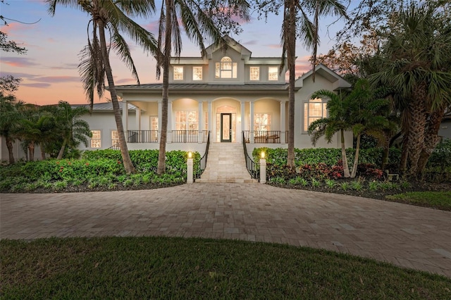 view of front of house featuring covered porch