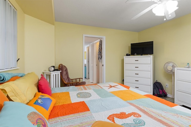 bedroom with ceiling fan