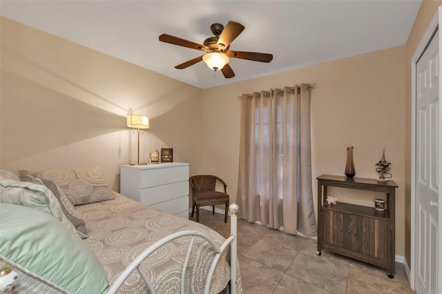 bedroom featuring a ceiling fan