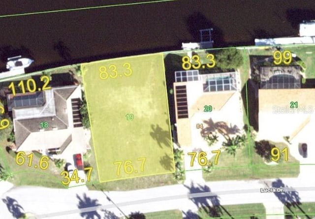 Listing photo 3 for 1114 Lucia Dr, Punta Gorda FL 33950