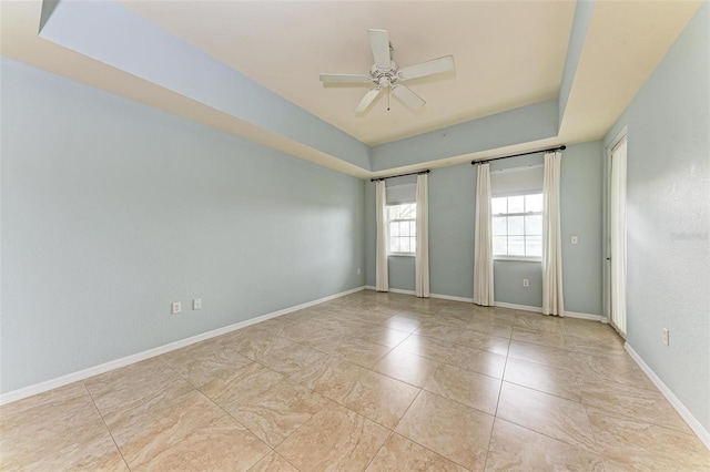 unfurnished room featuring ceiling fan