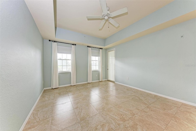 empty room featuring ceiling fan