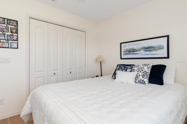 bedroom with a closet