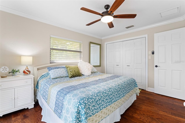 bedroom with ceiling fan, crown molding, and dark wood-type flooring