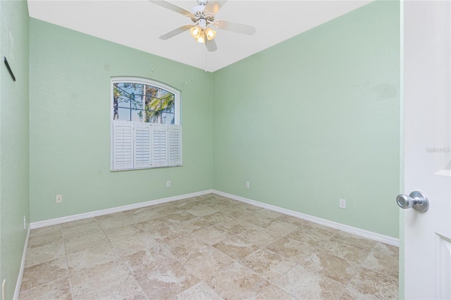 empty room featuring ceiling fan