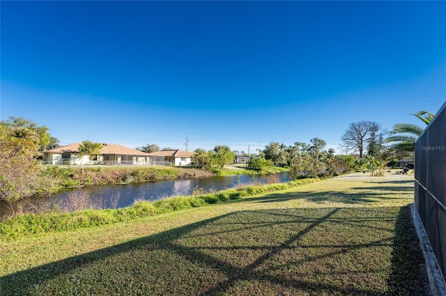 view of yard featuring a water view