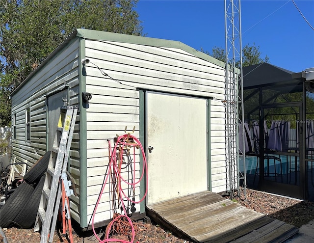 view of outbuilding