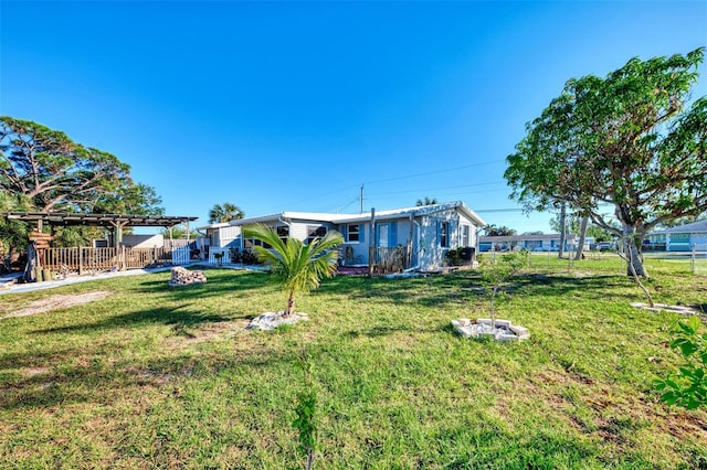 824 E 6th St, Englewood, FL 34223 - view of yard